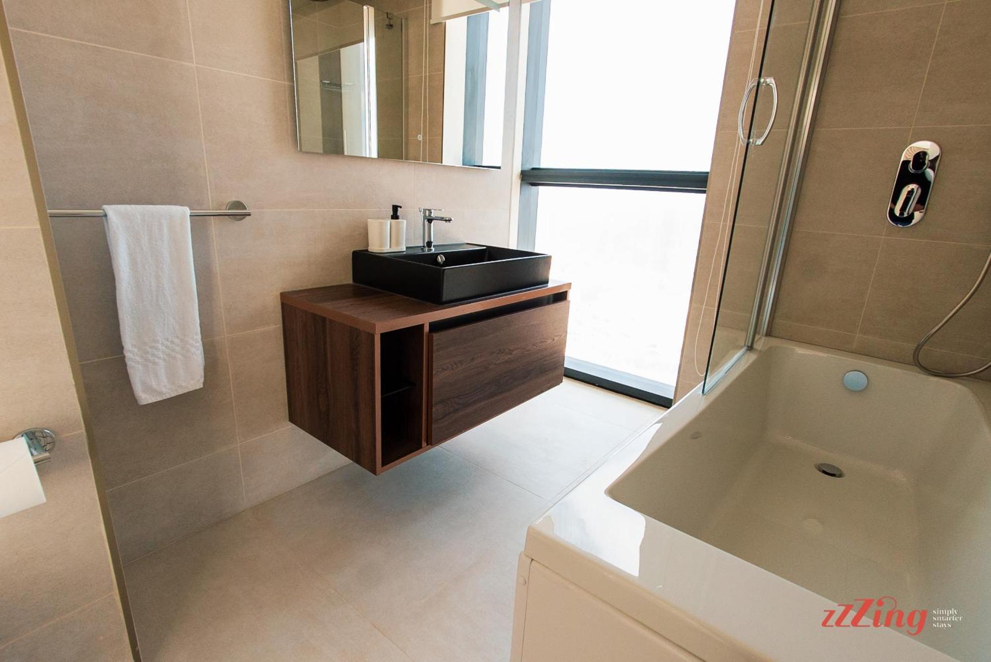 Your Luxury Retreat At Mercury Towers Apartment Saint Julian's