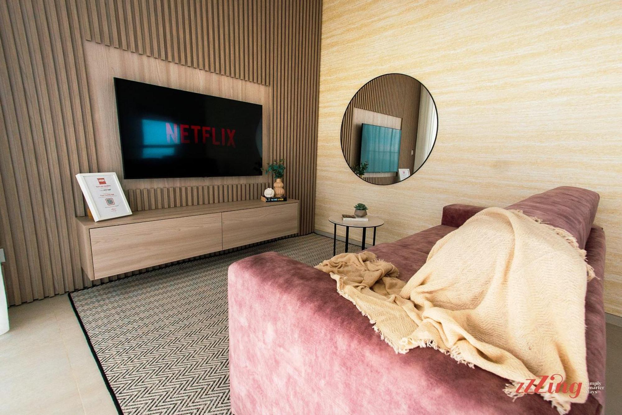 Apartment Your Luxury Retreat At Mercury Towers *
